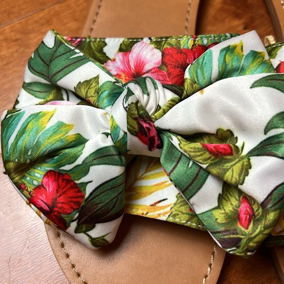 Tropical Slides! - Picture 2 of 5